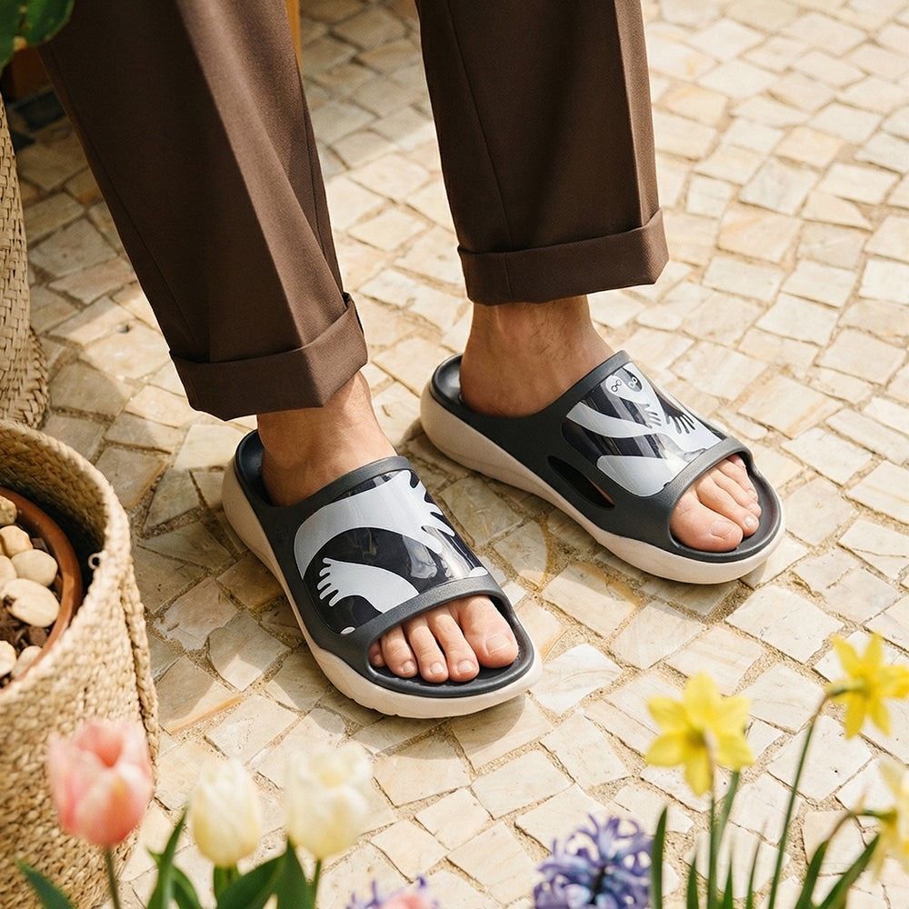 UIN Men's Sandals Beach Summer Casual Comfort Slippers (Hide and Seek)